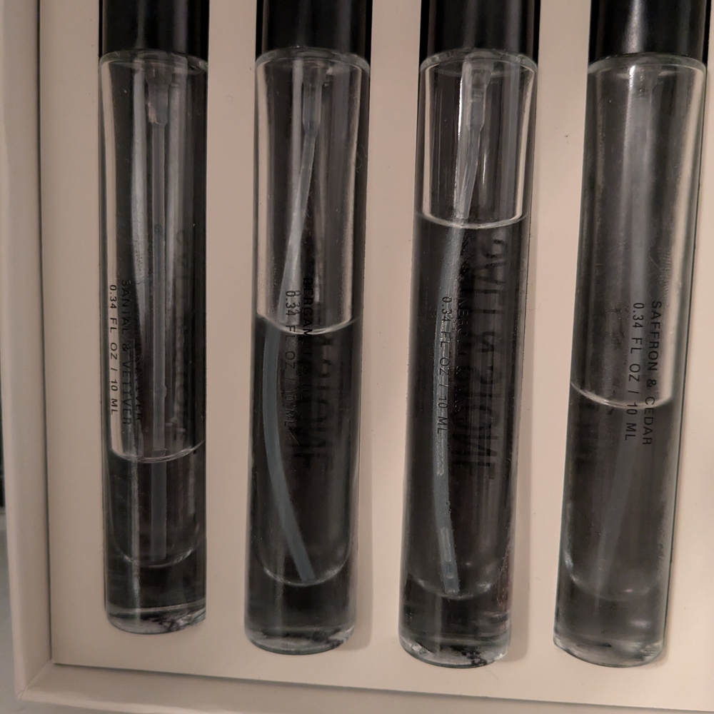 Salt & Stone discovery kit (Used. See Photo of Actual Vials).